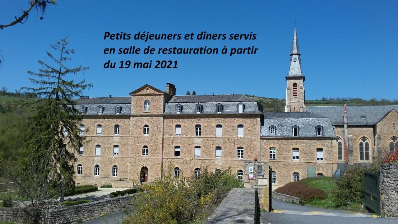 Accueil Du Couvent De Malet Hotell Saint-Côme-dʼOlt Eksteriør bilde